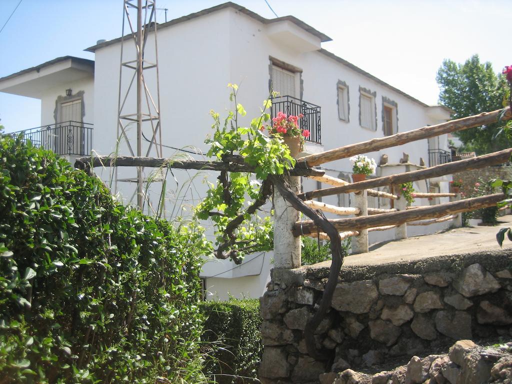 Alojamiento Rural Mirador Del Avellano Alpujarra De La Sierra Luaran gambar