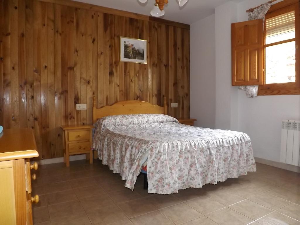 Alojamiento Rural Mirador Del Avellano Alpujarra De La Sierra Bilik gambar